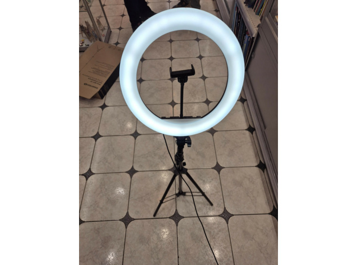 Ring light ESSENTIELB 14'' pour Smartphone / Vlog