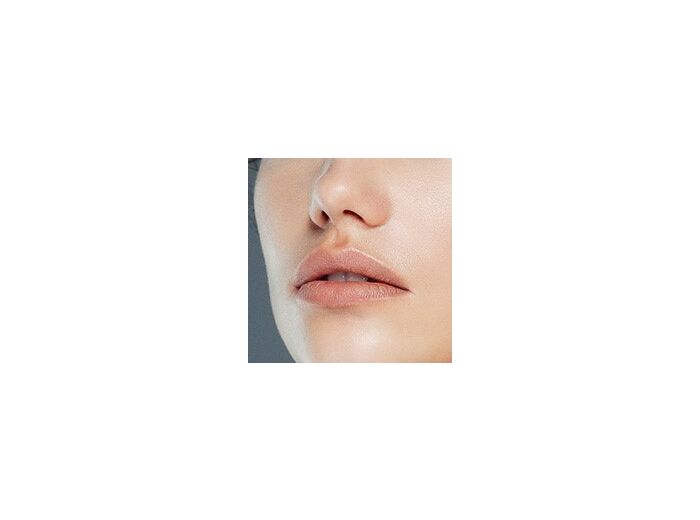 Épilation de la lèvre supérieure