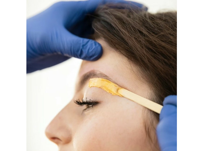 Épilation des sourcils