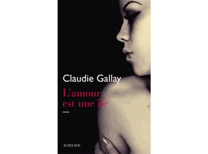 Livre L' amour est une île