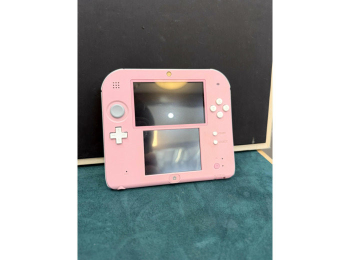 Console Nintendo Console Nintendo 2DS Rose et Blanche + Tomodachi Life Edition Spéciale