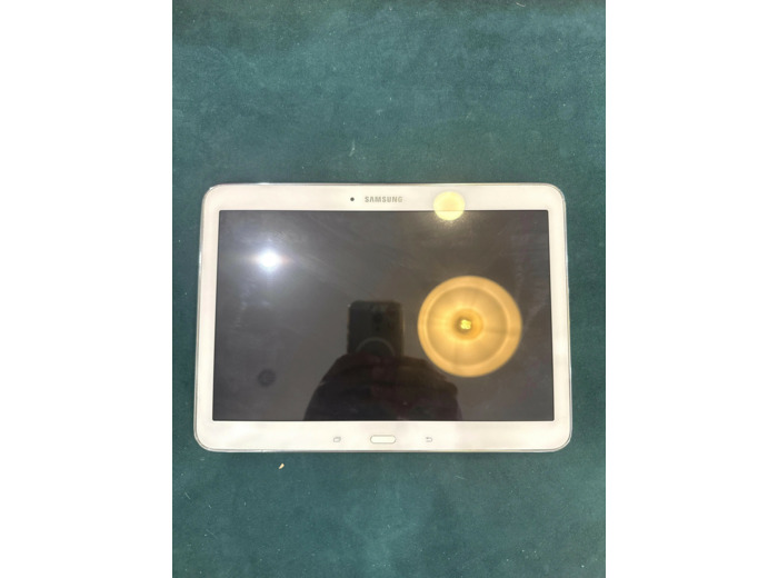 Tablette Samsung Galaxy Tab 4 32 Go 10.1 pouces Blanc