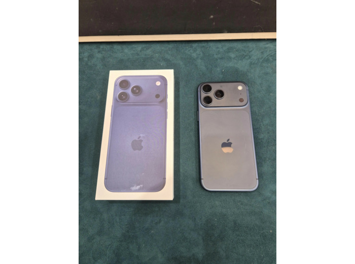 Apple iPhone 17 Pro Max 256 Go Bleu intense