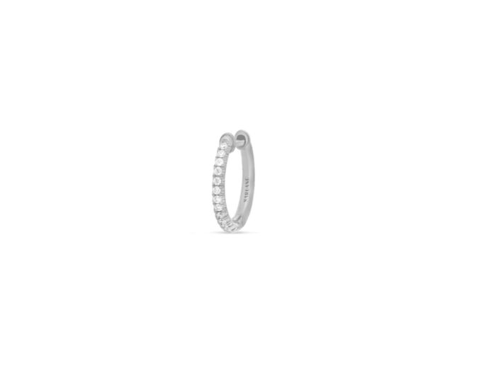 Boucle d'oreille créole solitaire Sarlane Twist en or blanc pavées de diamants