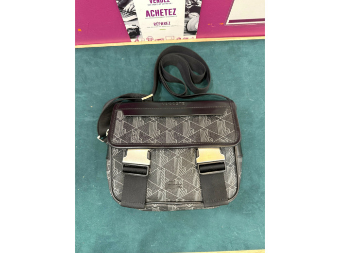 Sacoche rabat The Blend Homme Lacoste NH4411LX