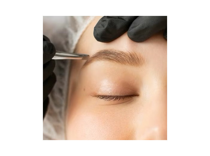 Épilation à la pince des sourcils