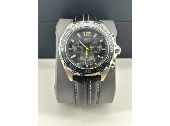 Montre Tag Heuer Formula 1 Edition Limitée Aston Martin, mouvement quartz avec bracelet cuir