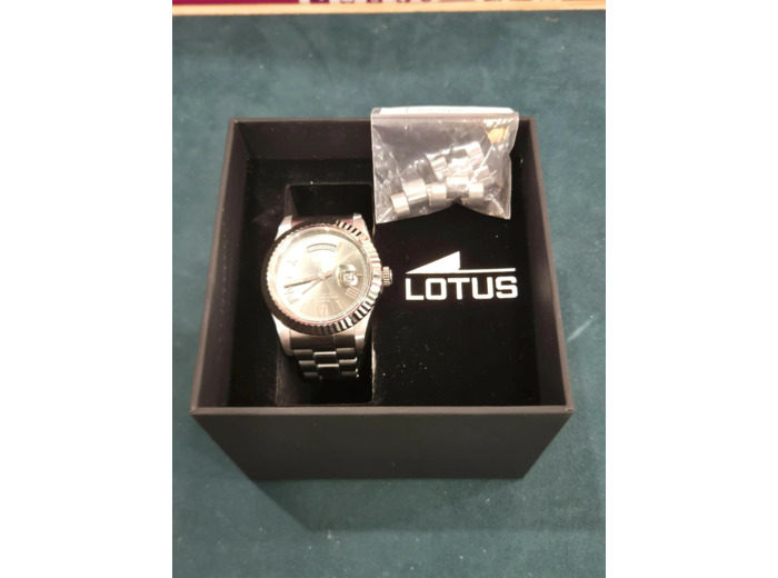 Montre Lotus Freedom acier cadran vert