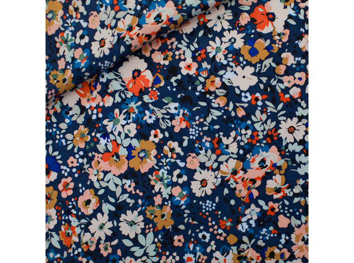 See You at Six - Tissu Satin de Viscose Ecovero Imprimé "Flore Joy" sur le Fond Bleu Océana
