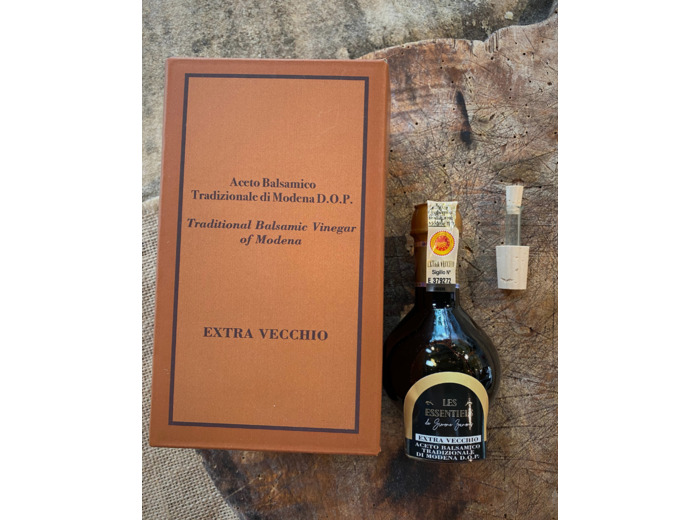 Vinaigre balsamique de Modène, Affinage 25 ans