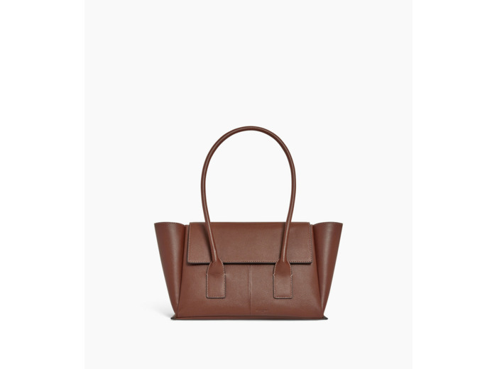 Sac cabas moyen modèle à rabat Elena en cuir grainé