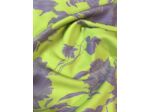 Sélection Coup de coudre - Tissu sergé polyester à motif "Orchidée" lilas et citron vert