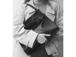 Sac porté épaule modèle maxi Emie en cuir lisse et nubuck