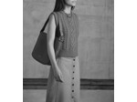 Sac hobo moyen modèle Madeleine en cuir de taurillon grainé