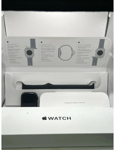 Apple Watch SE 3 GPS + Cellular 44mm Boitier en Aluminium Minuit avec Bracelet Sport Minuit M/L