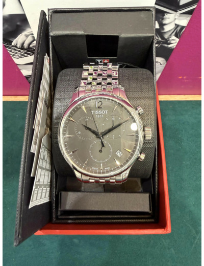 Montre TISSOT - Modèle Tradition - Chronographe - Quartz suisse ETA G10,211