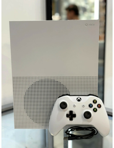 Console Microsoft Xbox One S 500go avec une manette