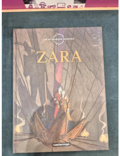 Livre Les Terres Creuses - Zara