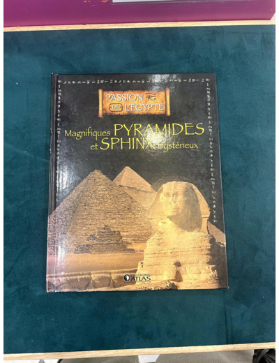 Livre Magnifiques Pyramides Et Sphinx Mystérieux