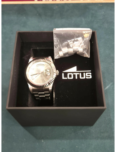 Montre Lotus Freedom acier cadran vert