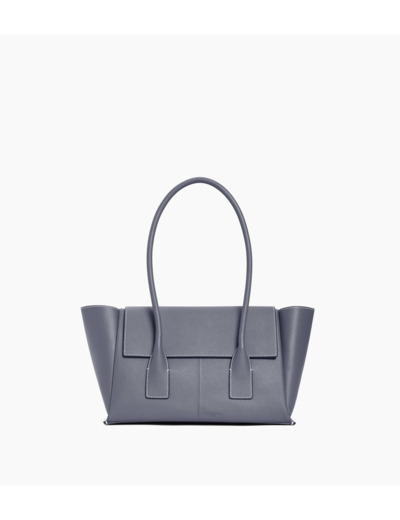 Sac cabas moyen modèle à rabat Elena en cuir grainé