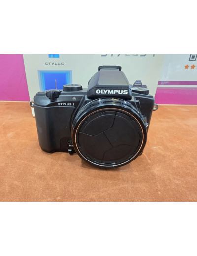 Olympus Stylus 1 - Appareil photo numérique - compact - 12.0 MP - 1080p - 10.7x zoom optique - Wireless LAN - noir