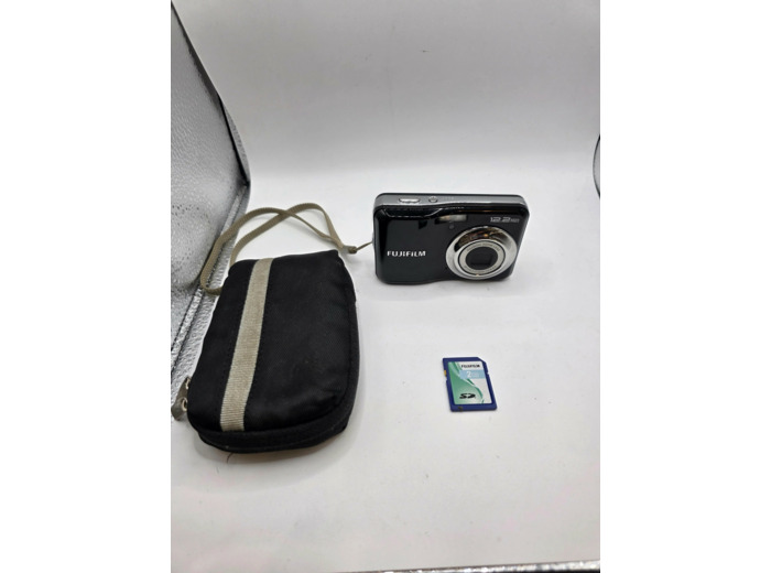Fujifilm FinePix A 230 + Housse + Carte SD 2 Go