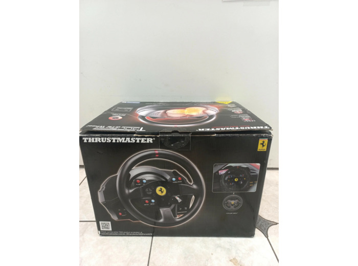 ThrustMaster T300 FERRARI GTE - Ensemble volant et pédales - filaire - pour PC, Sony PlayStation 3, Sony PlayStation 4
