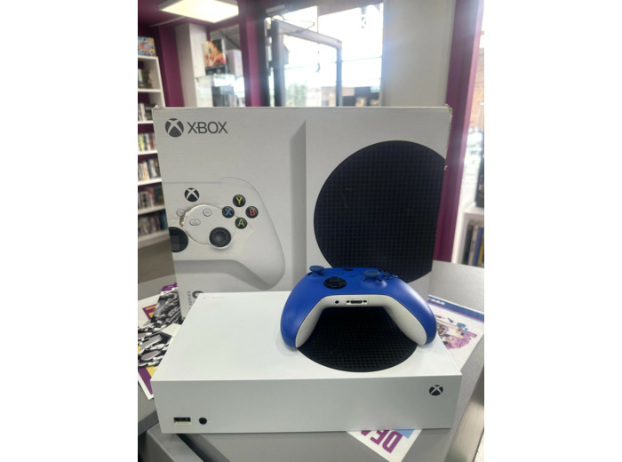 Console Microsoft Xbox Series S 512 Go avec une manette