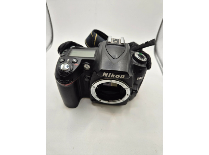 Nikon D90 Boîtier nu