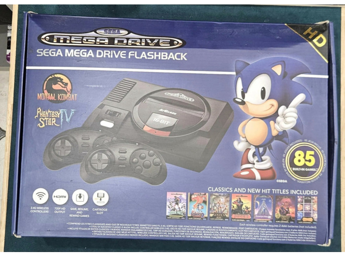 Console AtGames Sega Genesis Flashback noire 85 Jeux Intégrés