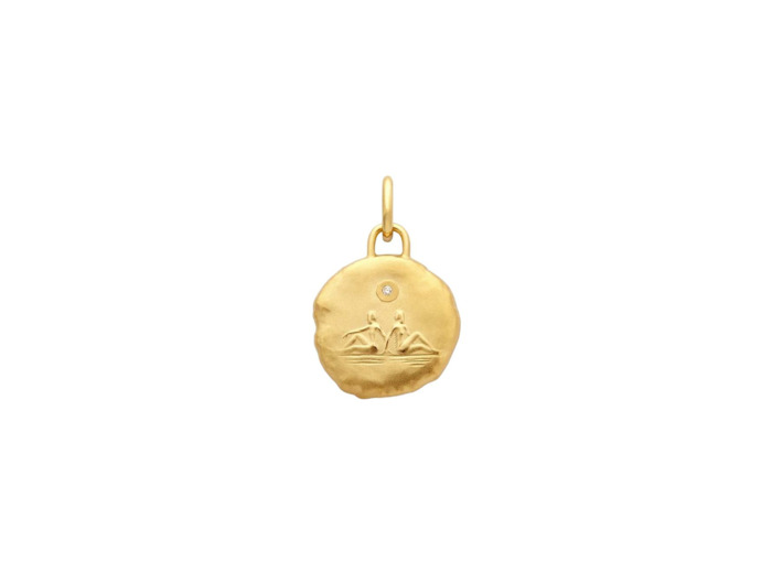Médaille  Arthus Bertrand Astro Gémeau en or jaune satiné et diamant, 15mm
