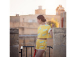 See You at Six - Tissu French Terry de Coton Imprimé "Beach" sur le Fond Jaune Millefeuille