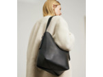Sac hobo moyen modèle Céleste en cuir lisse
