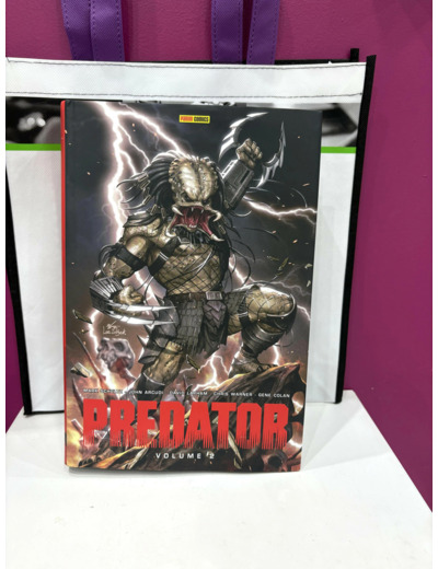 Livre Predator Omnibus Volume 02