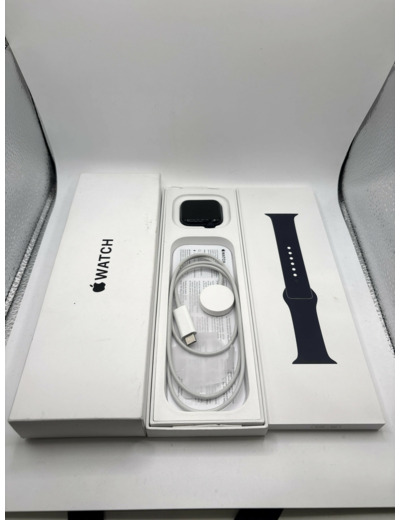 Apple Watch SE GPS (2024) Boîtier en Aluminium Noir Minuit 40mm avec Bracelet Sport Minuit S/M