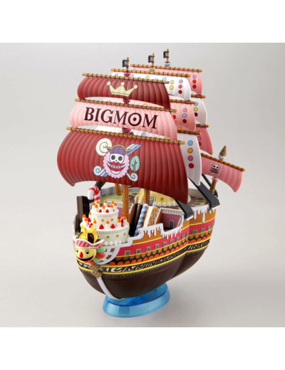 ONE PIECE Grand Ship Collection Queen Mama Chanter Bandai