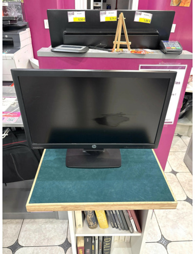 Ecran PC Dell P2422HE Full HD LED 60 Hz 5 ms 24'