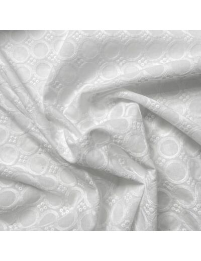 Sélection Coup de Coudre - Tissu Batiste de Coton Broderie Anglaise à Motif Cercles Uni Couleur Blanc