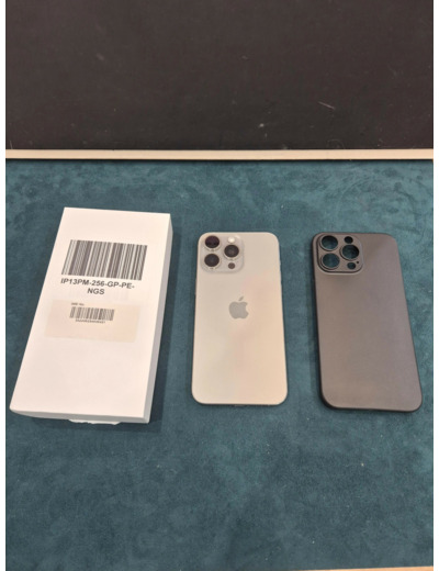 Apple iPhone 15 Pro Max 256 Go Titane naturel