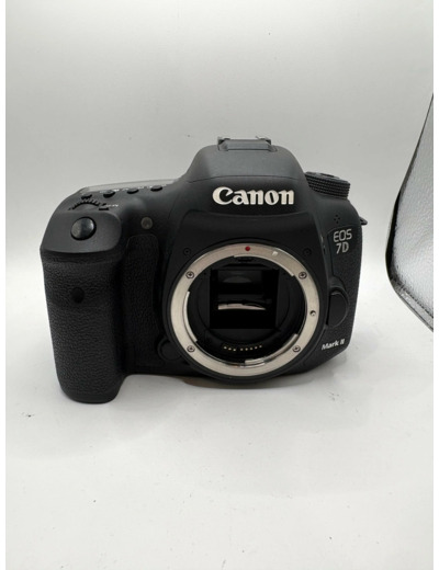 Appareil photo Reflex Canon EOS 7D Boîtier nu Reflex - 18.0 MP - APS - C - 1080p / 30 pi/s - corps uniquement