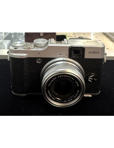 Appareil Photo Compact Expert FUJIFILM X20 Finition Argent