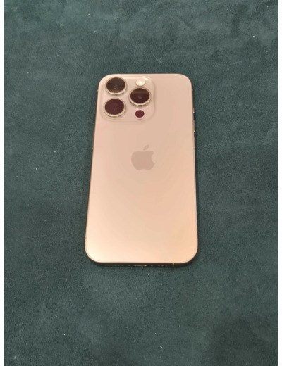 Apple iPhone 15 Pro 256 Go Titane naturel