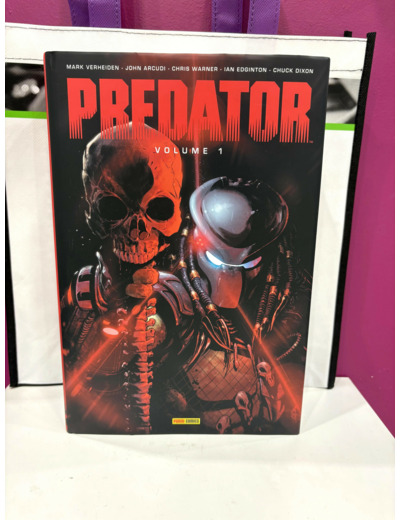 Livre Predator Omnibus Volume 01